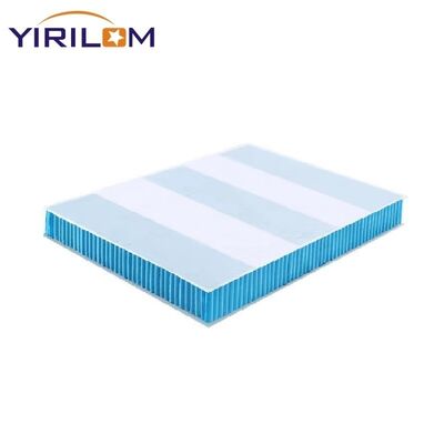 Uma mola de bolso é uma mola de fio individual que é então envolvida em alguma forma de tecido ou material.